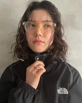 ミディアム カラー 大人girly🛋️ 🤍yukakoのヘアスタイル