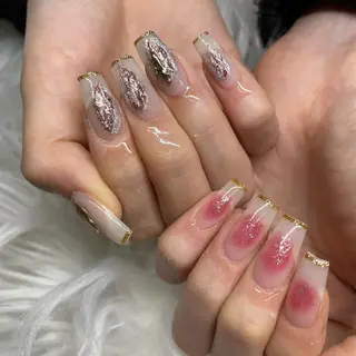 ミディアム ネイル Y. Sのネイルデザイン