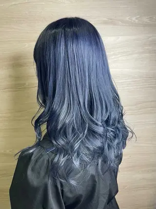 ロング カラー 五十嵐航斗 ハイトーンのヘアスタイル