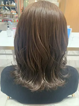 セミロング 🤎小顔レイヤー /ベージュ🤎友香のヘアスタイル
