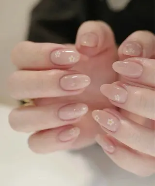 ネイル 瞳 ネイルサロン😊のネイルデザイン
