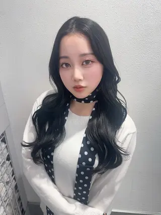 ロング 西村 涼のヘアスタイル