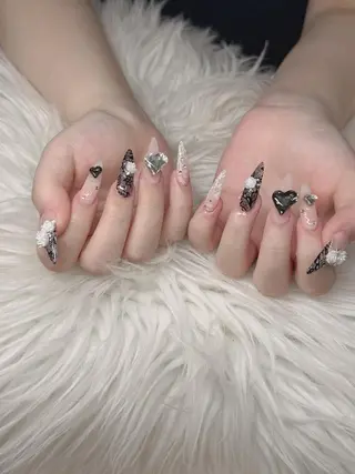 ネイル Lee Nailsのネイルデザイン