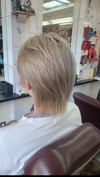 ショート TAKA✂️メンズ ◎艶サラ髪✨のヘアスタイル