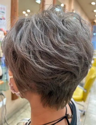 ショート オリーブ南森町店 タニモトのヘアスタイル