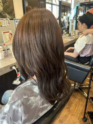 ミディアム 吉川 茉由子のヘアスタイル