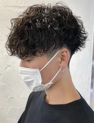 パーマ メンズ 中谷海里/フェザー パーマ/スパイキーのヘアスタイル