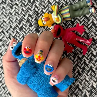 ネイル YÜA NAILのネイルデザイン