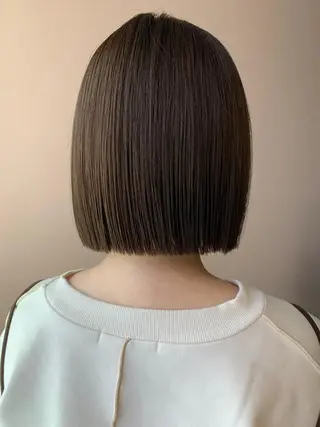 ショート カラー hubhair レイヤー/透明感のヘアスタイル