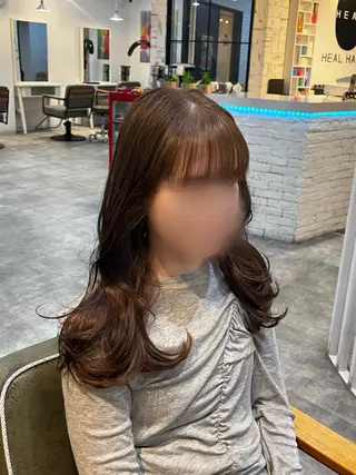 カラー diva REMIのヘアスタイル