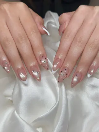 ネイル L'oeillet HIBIKIのネイルデザイン