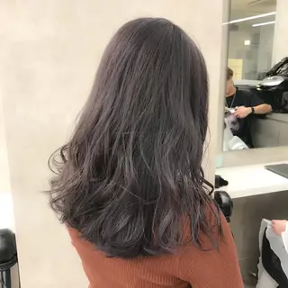 セミロング ハイトーン×レイヤー カットTAKUMIのヘアスタイル