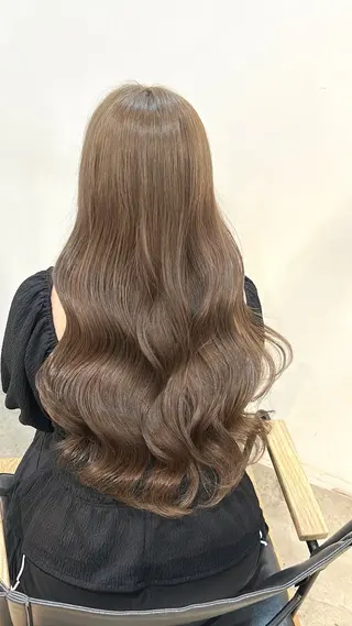 ロング カラー 鍋島 平のヘアスタイル