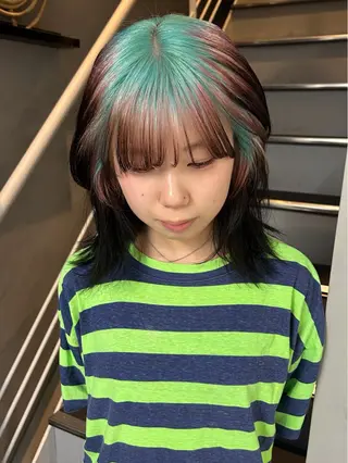 セミロング XENA 渋谷店のヘアスタイル