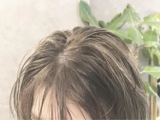 ミディアム カラー 顔周りレイヤーカット ブリーチminamiのヘアスタイル