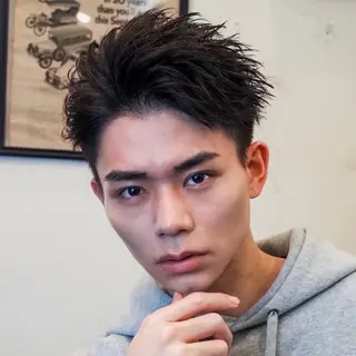 ショート 石川 裕大のヘアスタイル