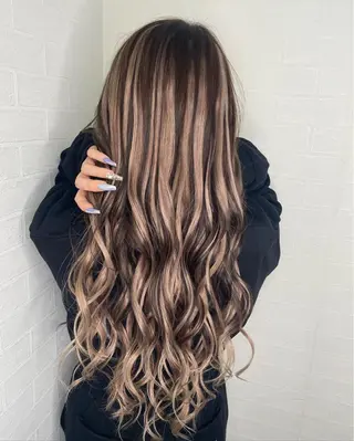 ロング カラー ブリーチカラー特化 U-topia小島のヘアスタイル