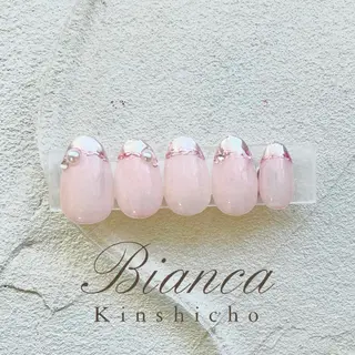 ネイル One’Ness Nana🤍のネイルデザイン