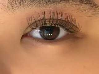 マツエク・マツパ 𝗘𝗬𝗘𝗟𝗔 SAKURAのマツエク・マツパデザイン