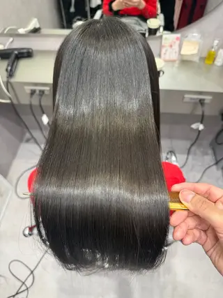 ロング 【髪質改善の専門店】 🫧鷹司郎のヘアスタイル