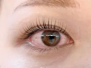 マツエク・マツパ WHITE EYE🐈🎀 秋山の眉毛・アイブロウイメージ