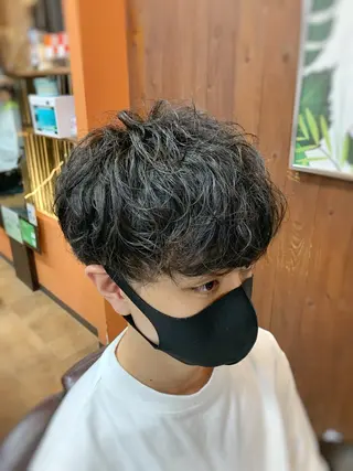 パーマ メンズ 三谷 天兵のヘアスタイル