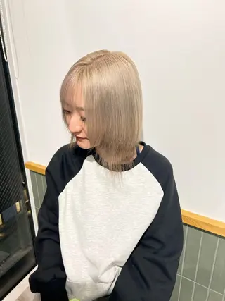ミディアム カラー 赤みゼロ/透明感 カラー🌿KANTAのヘアスタイル