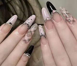 ネイル Hin Hana Nailのネイルデザイン
