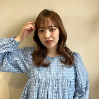 セミロング 塩川ももこ/ 自然な縮毛矯正のヘアスタイル