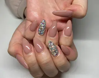 ネイル アトリエハーロウ sakuraのネイルデザイン