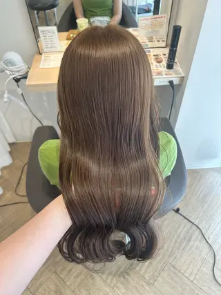 ロング カラー 砂野 真璃奈のヘアスタイル