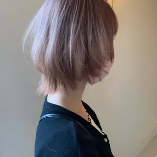 セミロング カラー 本間 結衣のヘアスタイル