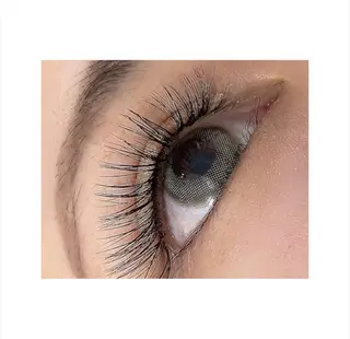 マツエク・マツパ eyelash Anmut Lunaのマツエク・マツパデザイン