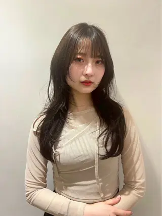 ミディアム 透明感 エイジのヘアスタイル