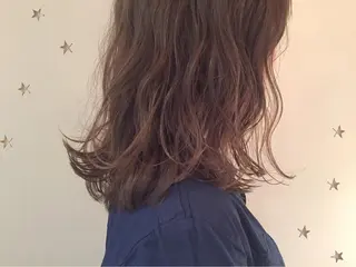ミディアム 市川 千夏のヘアスタイル