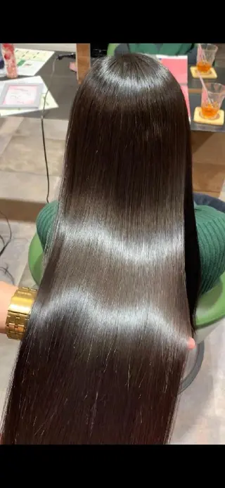 ロング gratitude tomoのヘアスタイル