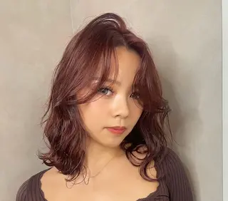 ミディアム カラー 前田 彩良のヘアスタイル