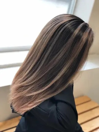 ミディアム カラー NewOpen🎉 渡部来紀のヘアスタイル