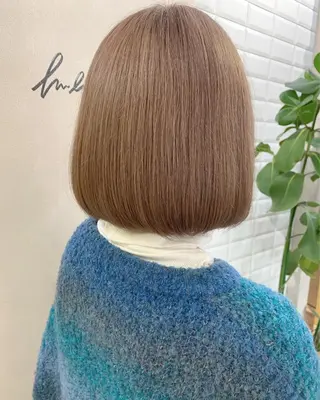 ショート カラー hubhair レイヤー/透明感のヘアスタイル