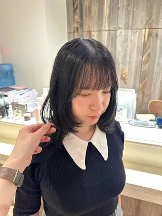 セミロング カラー 安丸 結夏のヘアスタイル