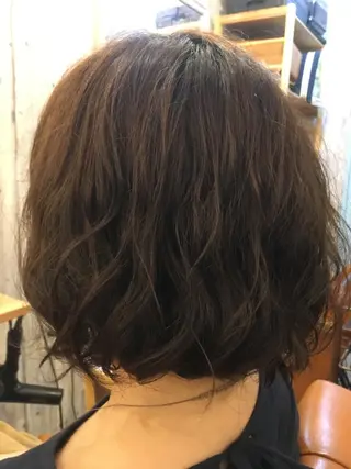 ミディアム 武田 英里子のヘアスタイル