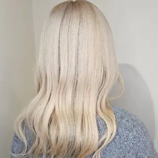 ロング 🇰🇷透明感×ハイ トーン🌟tomoのヘアスタイル