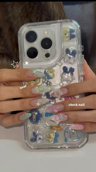 ネイル Sarina ⋆⭒˚ mavieのネイルデザイン
