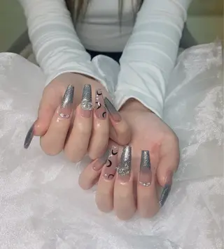 ネイル HIN NAILのネイルデザイン