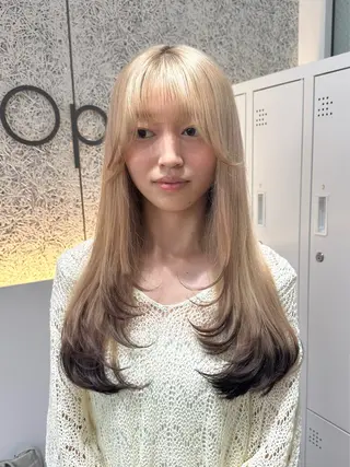 ロング カラー 佃 優音のヘアスタイル