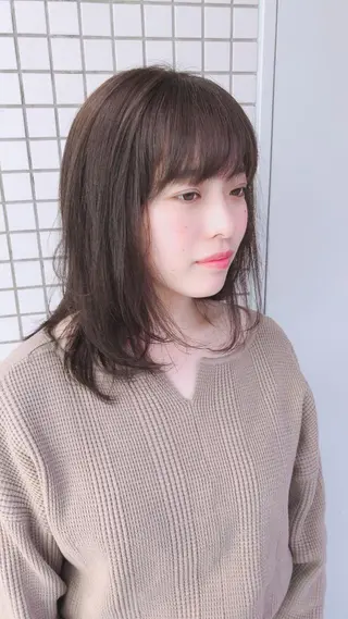 ミディアム 杉野 凜のヘアスタイル