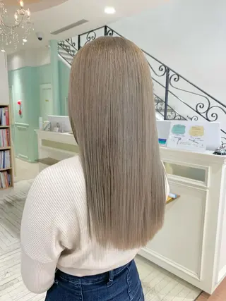 ロング カラー 🫧艶ダブルカラー ブリーチ🫧トモヤのヘアスタイル