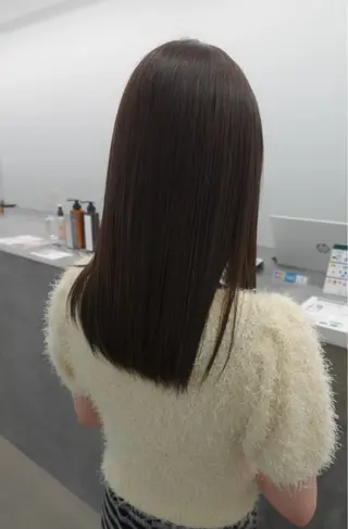 カラー MIU ROCCO3rdのヘアスタイル