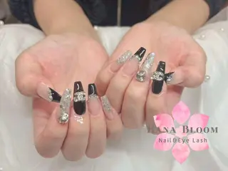 ネイル HanaBloom 🩷Akiのネイルデザイン
