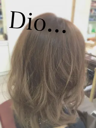ミディアム セミロング カラー 森下 友 Dio...池袋のヘアスタイル